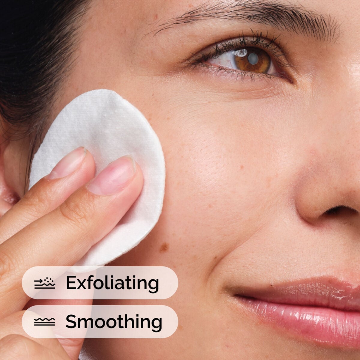 glycolic-acid-7-exfoliating-toner-p3 ord-glycolic-acid-exfoliating-toner-model-application-with-benefits.jpg